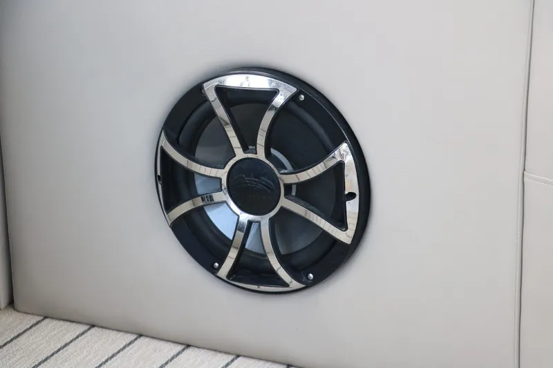 Slide: The Image of Silver Wave 2410 SW5 RLP 2022 - 35