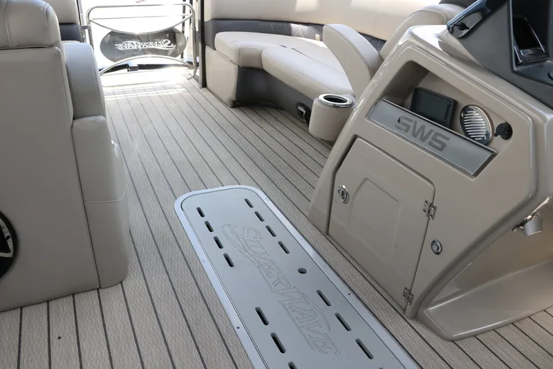 Slide: The Image of Silver Wave 2410 SW5 RLP 2022 - 37