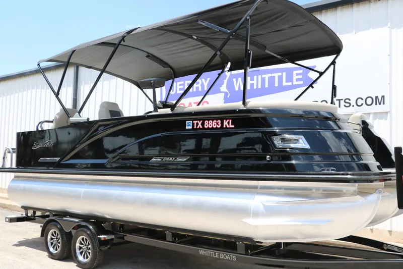 Slide: The Image of Silver Wave 2410 SW5 RLP 2022 - 5