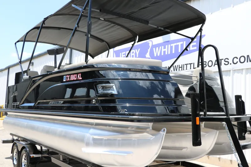 Slide: The Image of Silver Wave 2410 SW5 RLP 2022 - 6