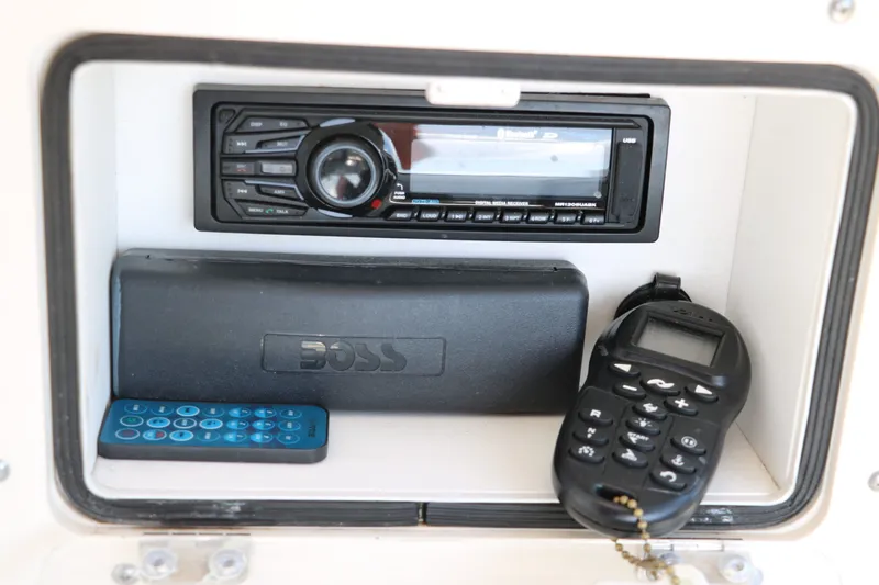 Slide: The Image of NauticStar 1810 Nautic Bay 2009 - 28