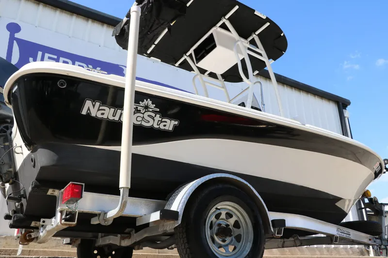 Slide: The Image of NauticStar 1810 Nautic Bay 2009 - 3