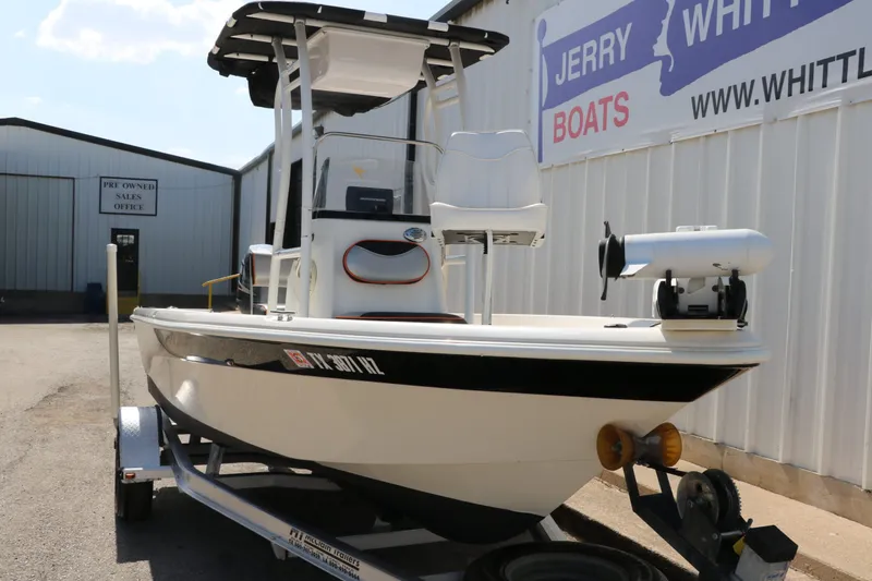 Slide: The Image of NauticStar 1810 Nautic Bay 2009 - 6