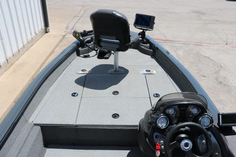 Slide: The Image of Tracker Pro Team 175 TF 2019 - 15