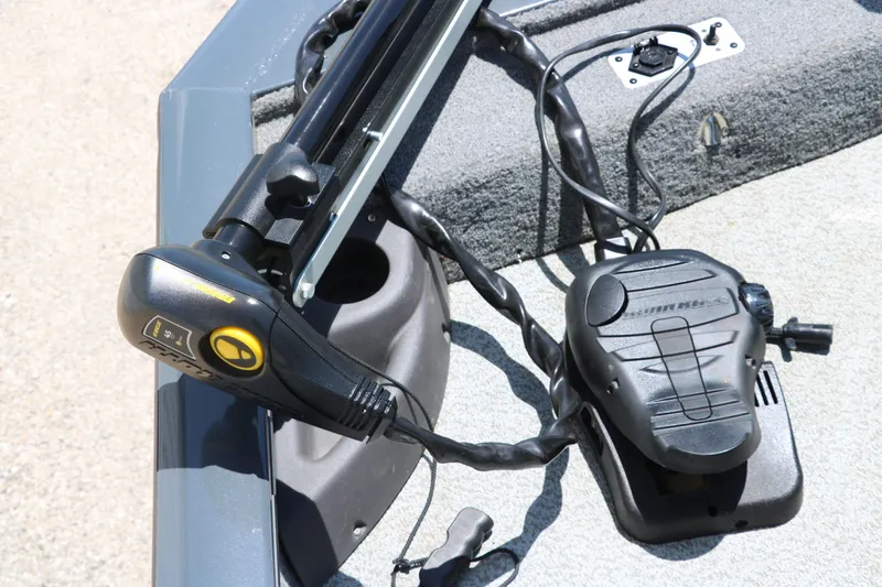 Slide: The Image of Tracker Pro Team 175 TF 2019 - 18