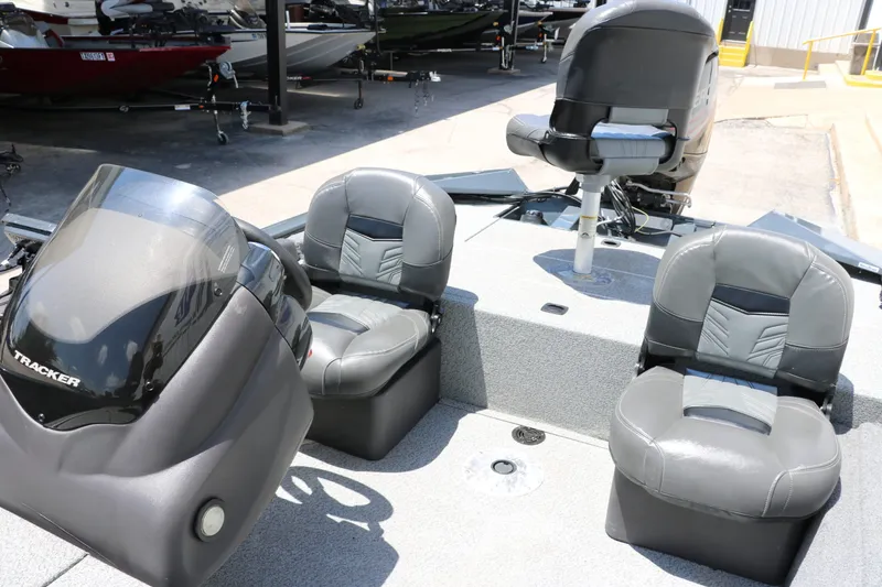 Slide: The Image of Tracker Pro Team 175 TF 2019 - 19