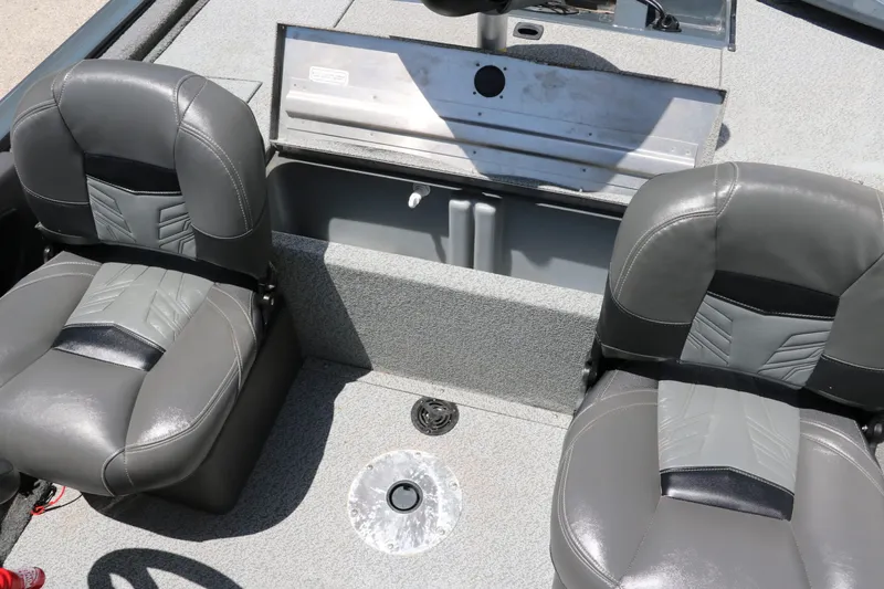 Slide: The Image of Tracker Pro Team 175 TF 2019 - 22