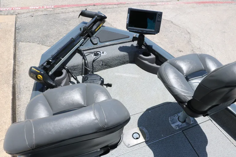 Slide: The Image of Tracker Pro Team 175 TF 2019 - 27