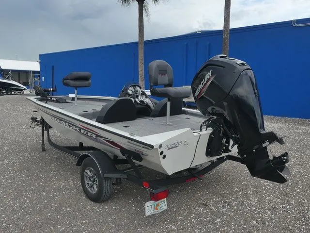 Slide: The Image of Tracker Pro Team 175 TXW Tournament Edition 2022 - 6