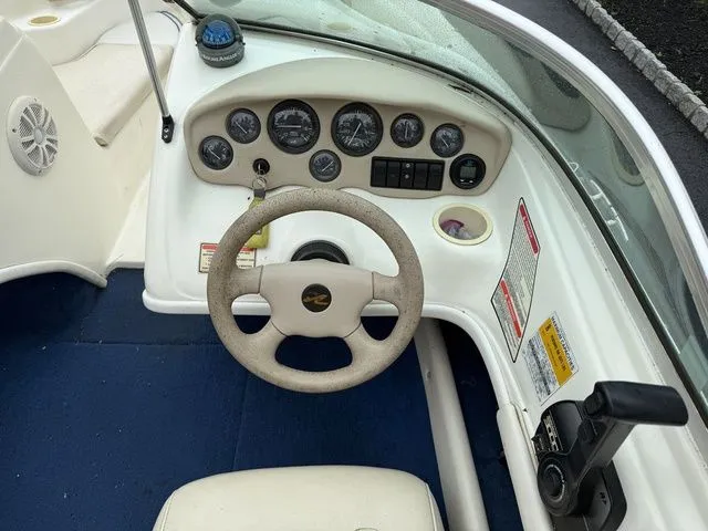 Slide: The Image of Sea Ray 175 Sport 1998 - 14