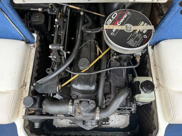 Slide: The Image of Sea Ray 175 Sport 1998 - 16