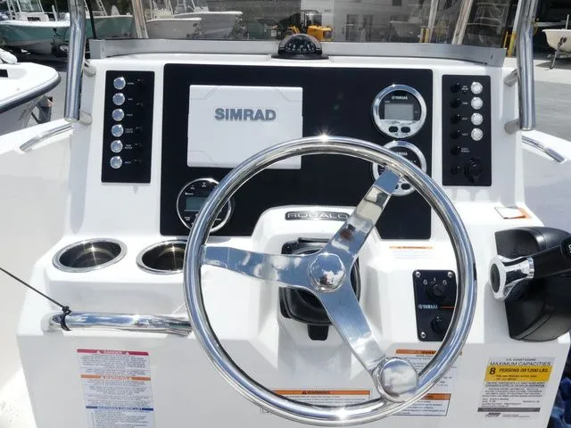 Slide: The Image of Robalo R180 Center Console 2023 - 6