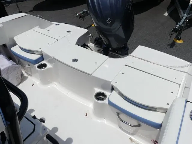 Slide: The Image of Robalo R180 Center Console 2023 - 8