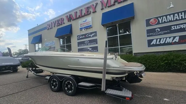 Slide: The Image of Chris-Craft Launch 27 2016 - 2