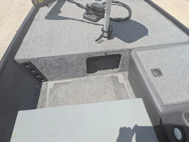 Slide: The Image of Tracker Bass Tracker Classic XL 2020 - 8