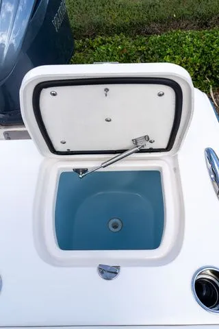 Slide: The Image of Grady-White Freedom 307 2024 - 14