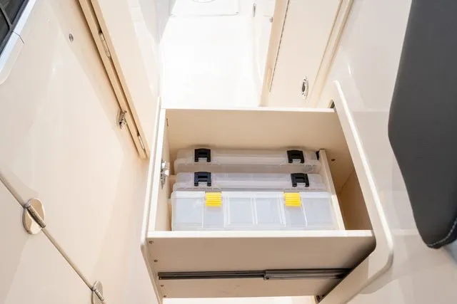 Slide: The Image of Grady-White Freedom 307 2024 - 32