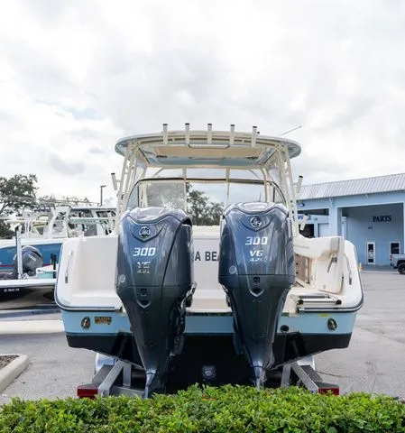 Slide: The Image of Grady-White Freedom 307 2024 - 4