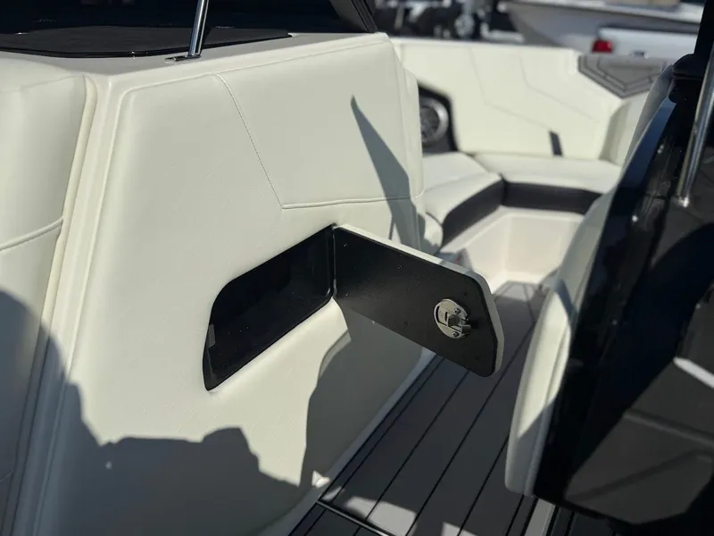 Slide: The Image of Nautique Super Air Nautique GS20 2026 - 17