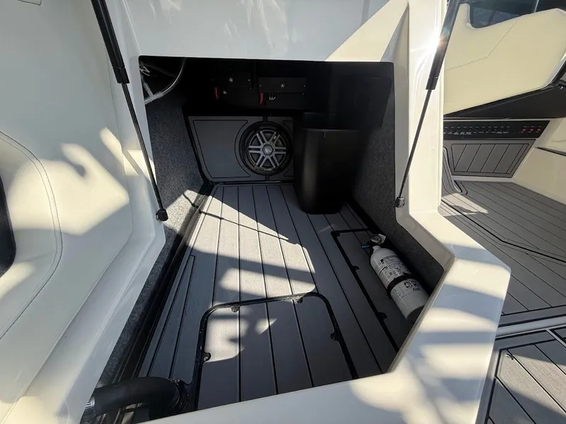 Slide: The Image of Nautique Super Air Nautique GS20 2026 - 18