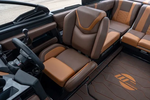 Slide: The Image of Malibu Wakesetter 22 MXZ 2025 - 17