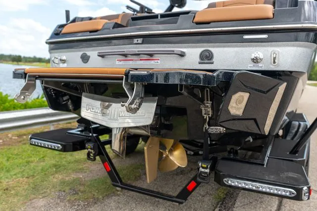 Slide: The Image of Malibu Wakesetter 22 MXZ 2025 - 20