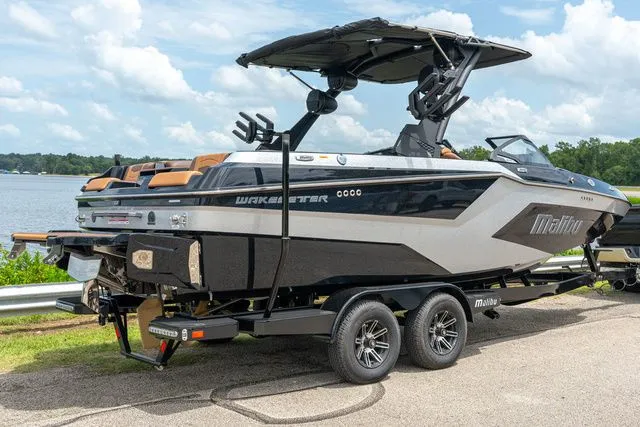 Slide: The Image of Malibu Wakesetter 22 MXZ 2025 - 3