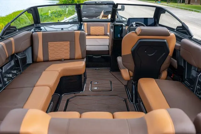 Slide: The Image of Malibu Wakesetter 22 MXZ 2025 - 6