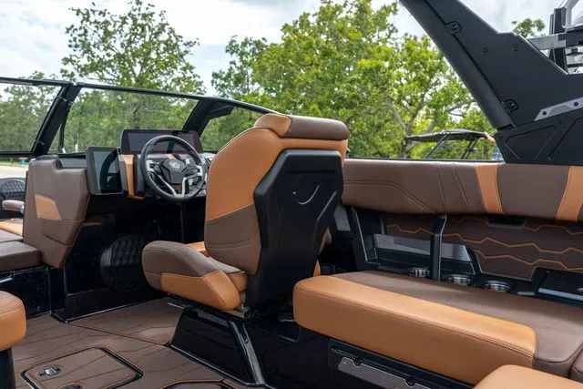 Slide: The Image of Malibu Wakesetter 22 MXZ 2025 - 9