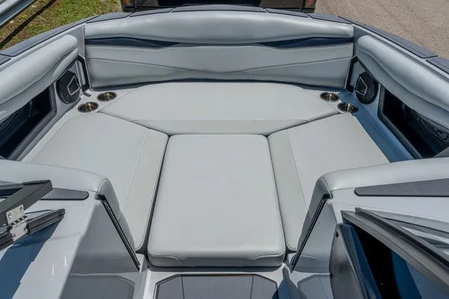 Slide: The Image of Axis Wake Research A225 2024 - 16