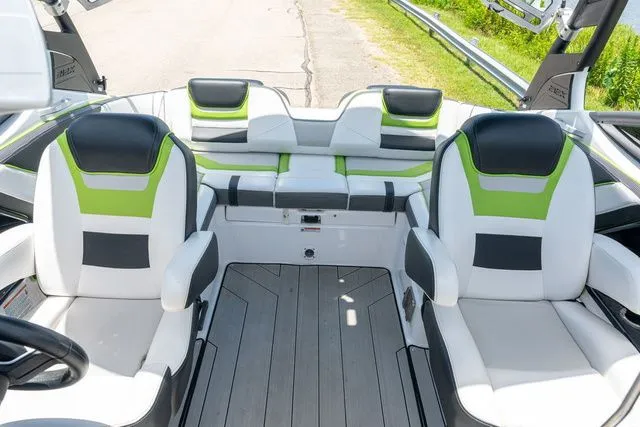 Slide: The Image of Yamaha 212XE 2022 - 10