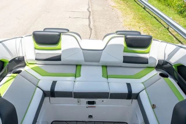 Slide: The Image of Yamaha 212XE 2022 - 13