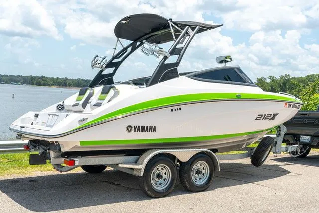 Slide: The Image of Yamaha 212XE 2022 - 3