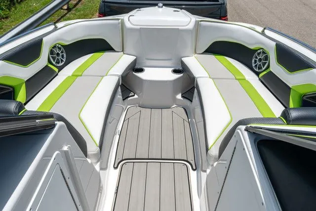 Slide: The Image of Yamaha 212XE 2022 - 7