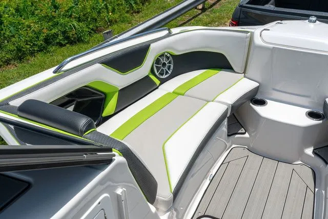 Slide: The Image of Yamaha 212XE 2022 - 8