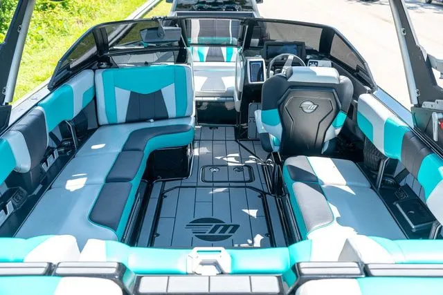 Slide: The Image of Malibu Wakesetter 23 MXZ 2022 - 5