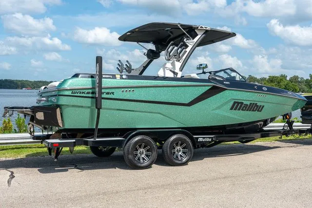 Slide: The Image of Malibu Wakesetter 23 MXZ 2024 - 3