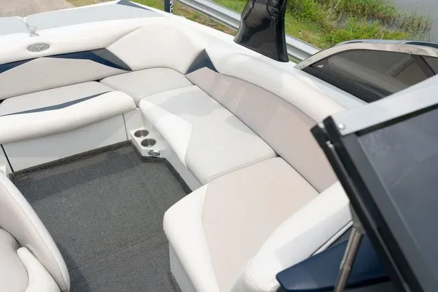 Slide: The Image of Tigé Z1 2009 - 12