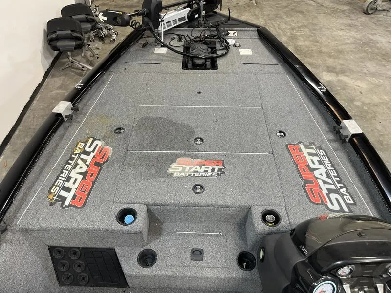 Slide: The Image of 2020 Tracker Pro Team 195 TXW boat deck with Super Start Batteries branding. - 7