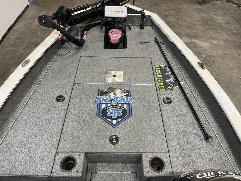 Slide: The Image of 2019 Tracker Pro Team 175 TXW boat deck with fishing gear and Garmin equipment. - 11