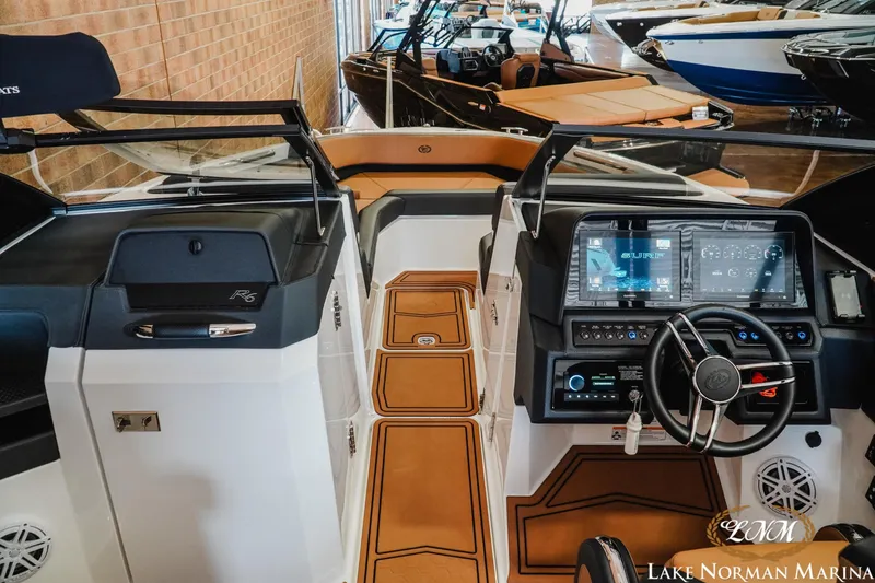 Slide: The Image of Cobalt R6 Surf 2023 - 16