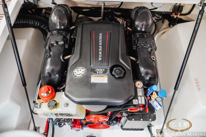 Slide: The Image of Cobalt R6 Surf 2023 - 22