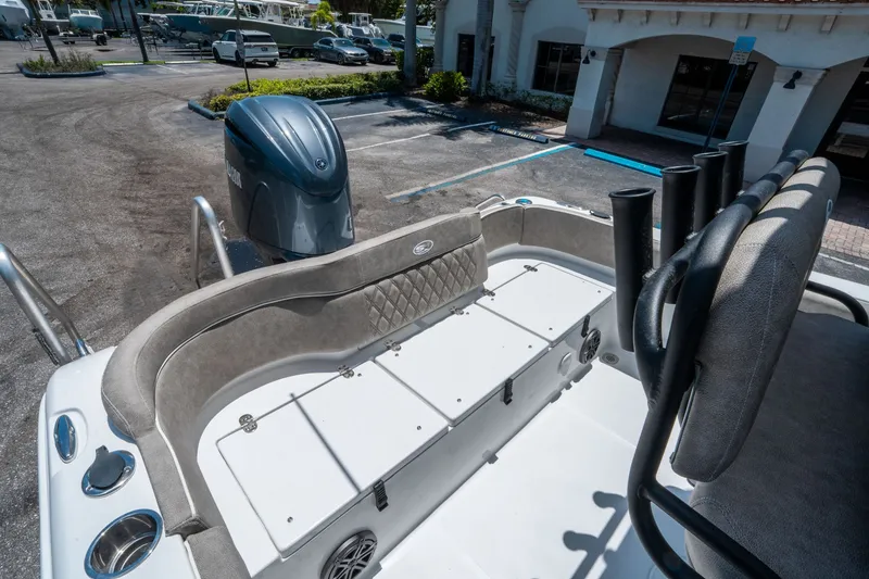 Slide: The Image of Sea Hunt Ultra 219 2026 - 4