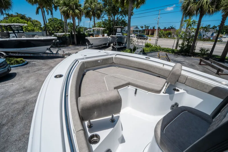 Slide: The Image of Sea Hunt Ultra 219 2026 - 11