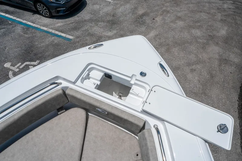 Slide: The Image of Sea Hunt Ultra 219 2026 - 14