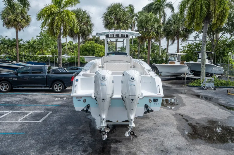 Slide: The Image of Sea Hunt Ultra 275 SE 2026 - 3