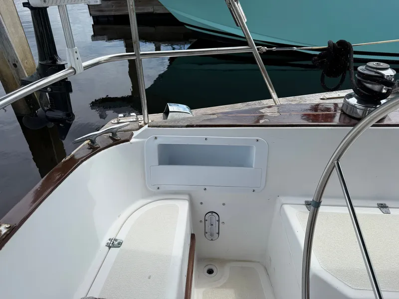 Slide: The Image of Endeavour E 35 1983 - 7