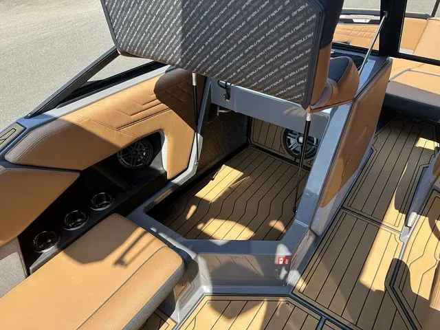 Slide: The Image of Nautique Super Air Nautique S23 2026 - 11