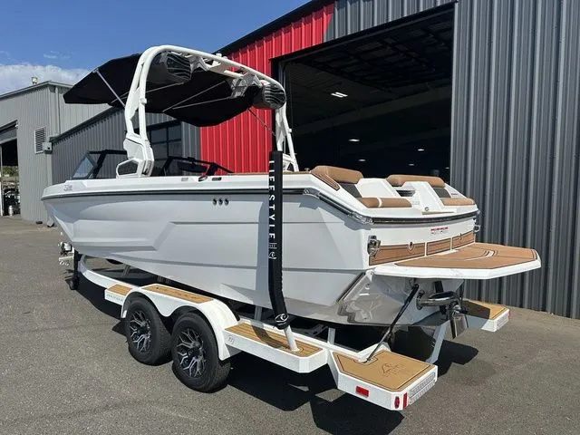 Slide: The Image of Nautique Super Air Nautique GS22 2026 - 3
