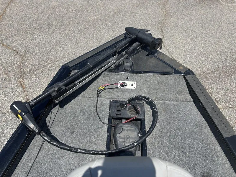 Slide: The Image of 2018 Tracker Pro Team™ 175 TXW boat deck with trolling motor and wiring. - 12